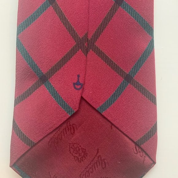 Gucci authentic 100% silk tie - Picture 5 of 5